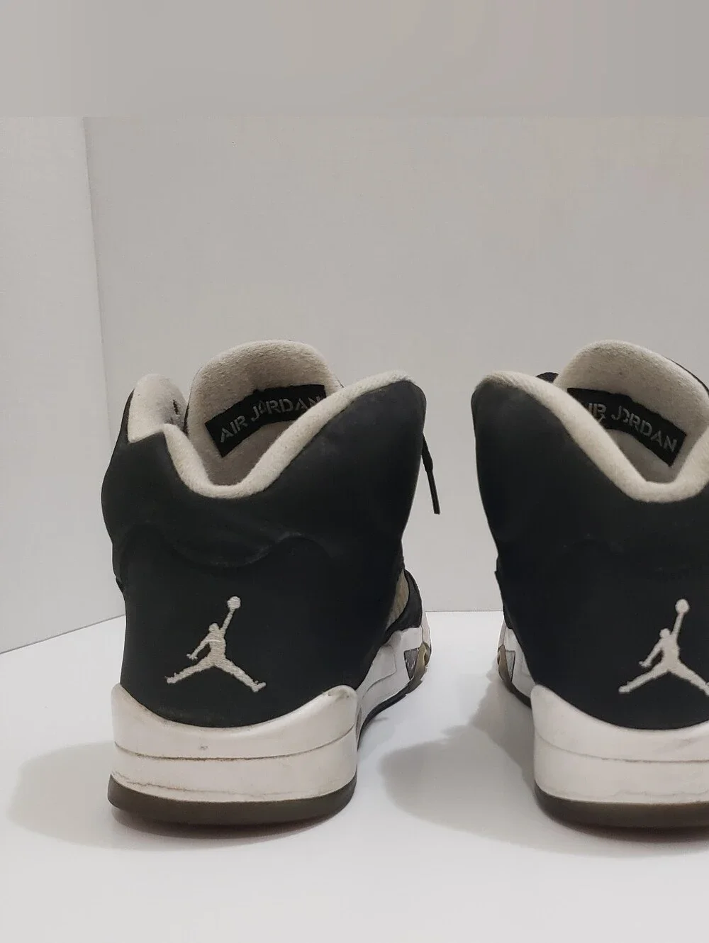 Jordan Air Jordan 5 Retro Oreo Black/Cool Grey/White Suede CT4838-011 Men's 10..